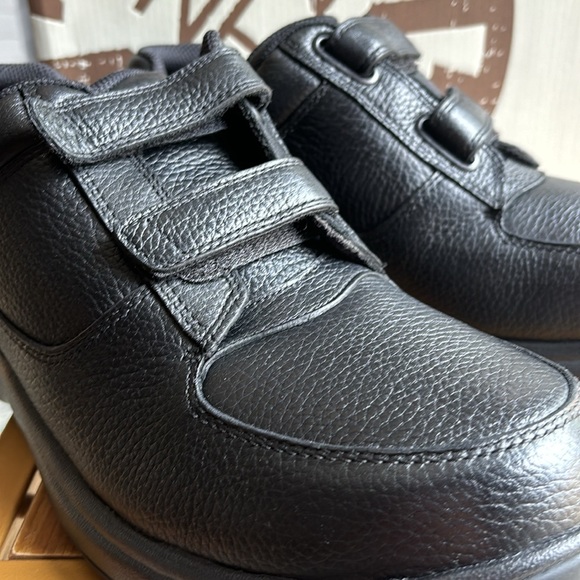 Dunham Winslow Velcro casual shoe size 11 WIDE (2e).  Black leather NEW main image 9